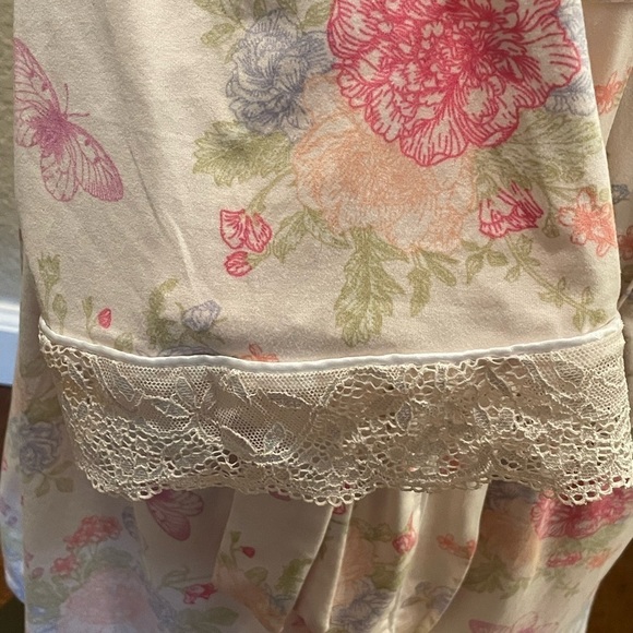 Aerosols Floral Short Robe - Picture 2 of 8